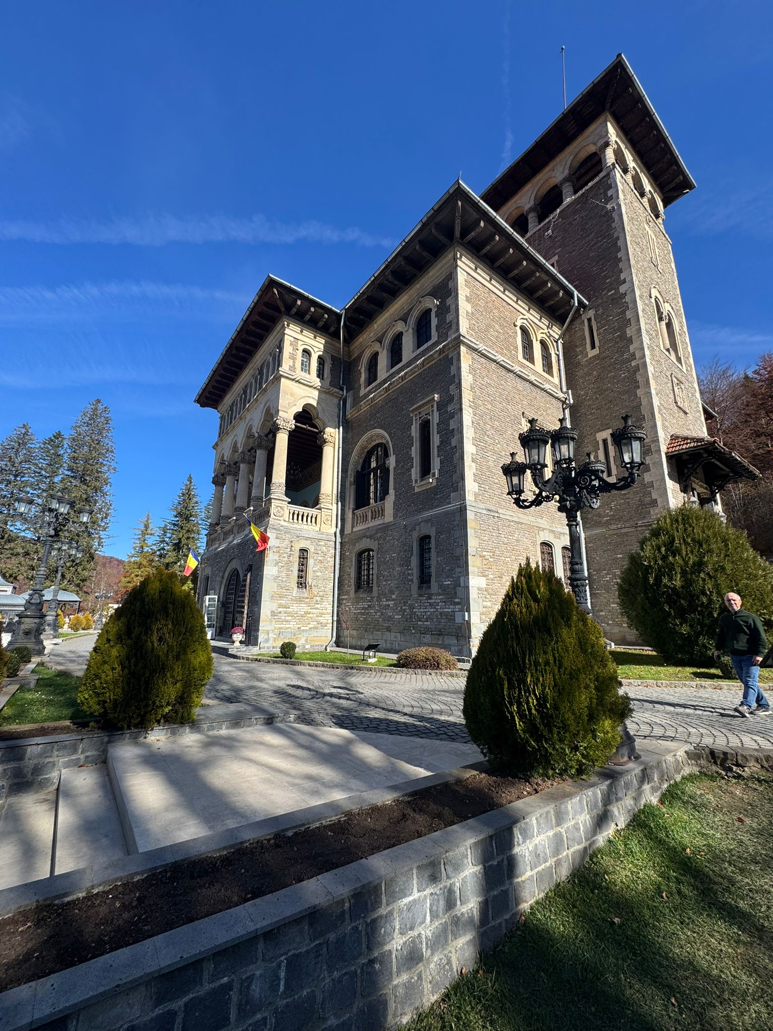 'Castelul Cantacuzino prin ochii unui basarabean' de Vlad Bilețchi